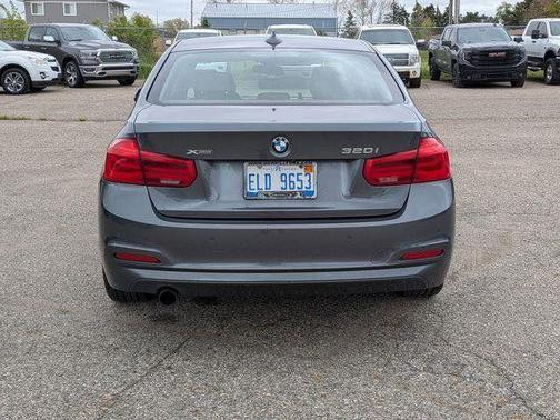 Mineral Gray Metallic 2016 BMW 320 i xDrive