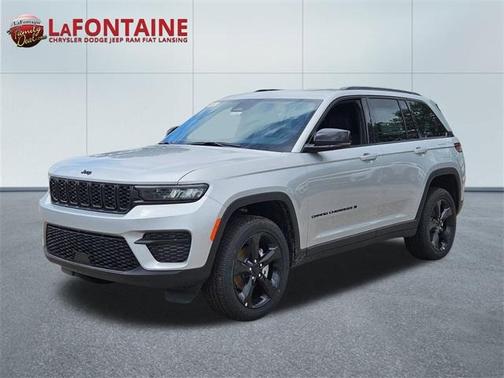 2025 Jeep Grand Cherokee Laredo