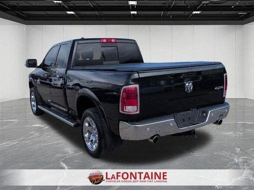Brilliant Black Clearcoat 2016 RAM 1500 Laramie