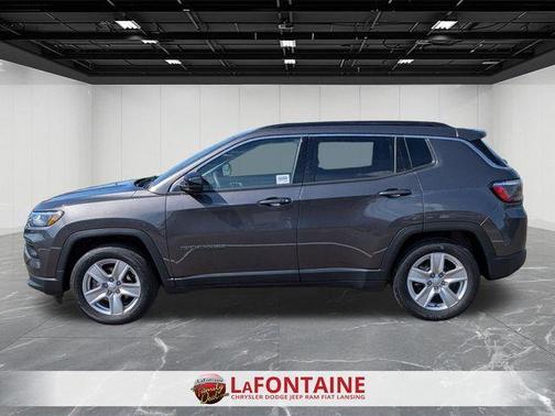 Granite Crystal Clearcoat Metallic 2022 Jeep Compass Latitude