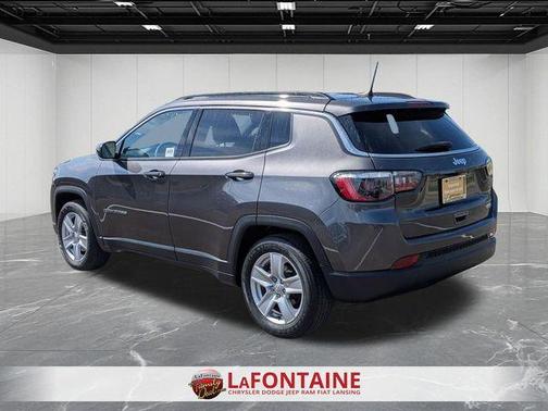 Granite Crystal Clearcoat Metallic 2022 Jeep Compass Latitude