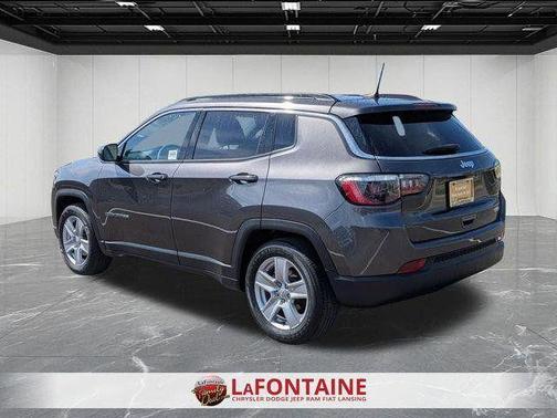 Granite Crystal Clearcoat Metallic 2022 Jeep Compass Latitude