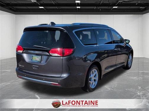 2018 Chrysler Pacifica Touring-L