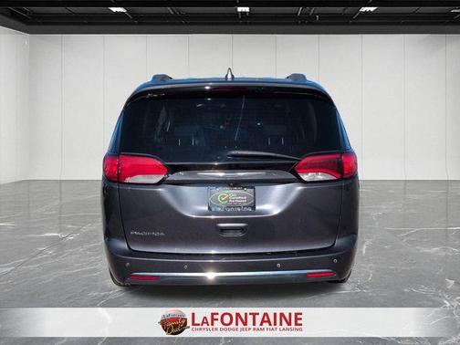 2018 Chrysler Pacifica Touring-L