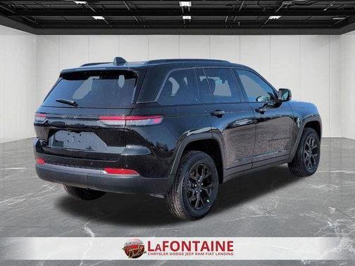Diamond Black 2026 Jeep Grand Cherokee Sport