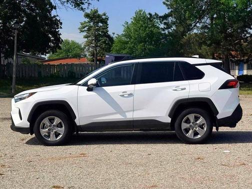Ice 2024 Toyota RAV4 XLE