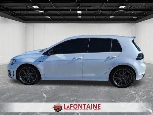 Oryx White Pearl Effect 2017 Volkswagen Golf R 4-Door