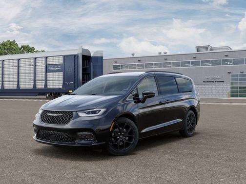 Diamond Black 2026 Chrysler Pacifica Select