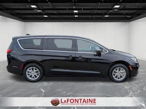 Diamond Black 2024 Chrysler Pacifica Touring-L