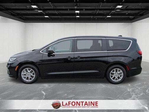 Diamond Black 2024 Chrysler Pacifica Touring-L