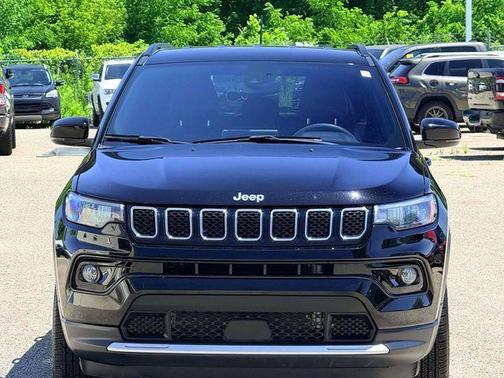 Diamond Black 2023 Jeep Compass Limited