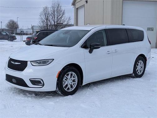 2024 Chrysler Pacifica Touring-L