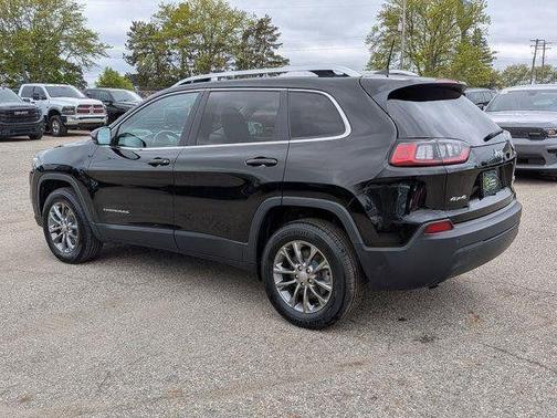 Diamond Black 2019 Jeep Cherokee Latitude Plus