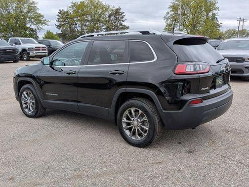 Diamond Black 2019 Jeep Cherokee Latitude Plus