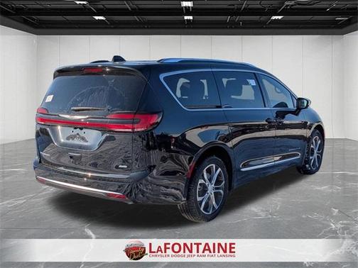 2026 Chrysler Pacifica Pinnacle