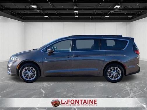 2022 Chrysler Pacifica Touring-L