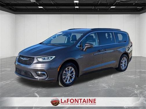 2022 Chrysler Pacifica Touring-L
