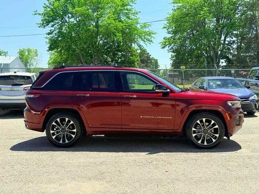 Velvet Red Pearlcoat 2023 Jeep Grand Cherokee 4xe Overland
