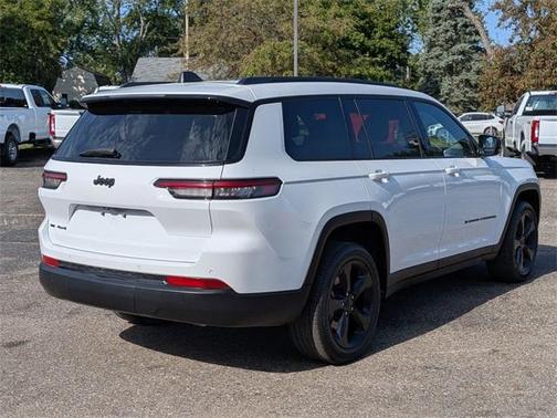 2022 Jeep Grand Cherokee L Laredo