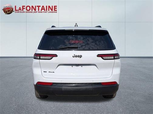 2022 Jeep Grand Cherokee L Laredo