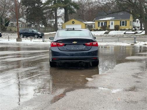 2017 Chevrolet Malibu 1LT