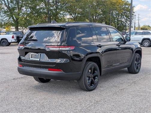 2025 Jeep Grand Cherokee L Laredo
