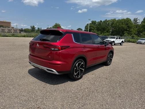 2022 Mitsubishi Outlander SE