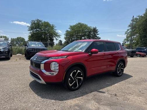 2022 Mitsubishi Outlander SE
