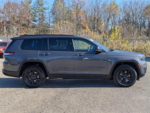 2024 Jeep Grand Cherokee L Laredo