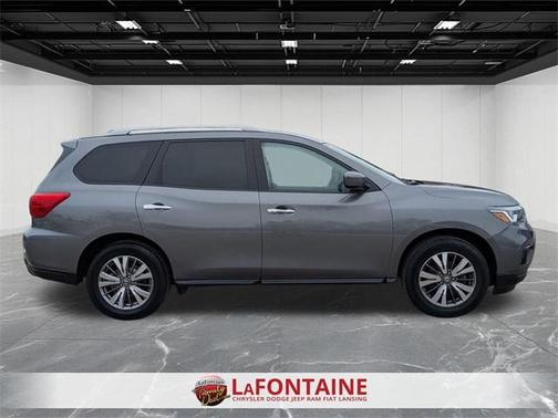2019 Nissan Pathfinder S