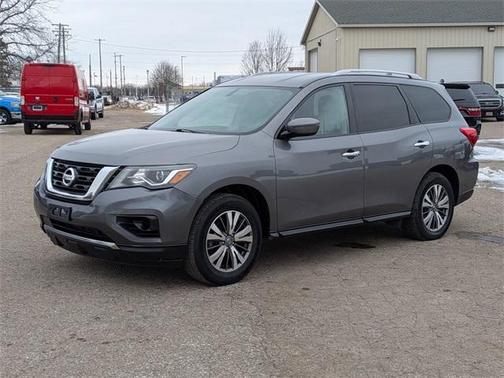 2019 Nissan Pathfinder S