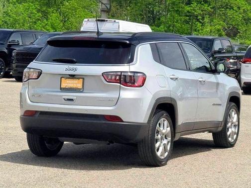 Silver Zynith 2025 Jeep Compass Limited