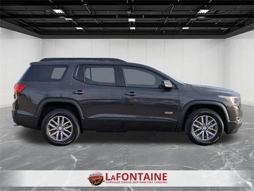 2017 GMC Acadia SLE-2