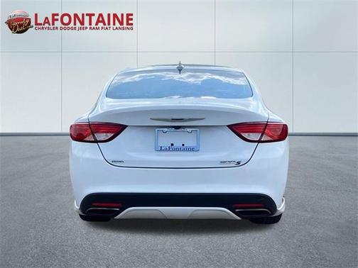 2016 Chrysler 200 S