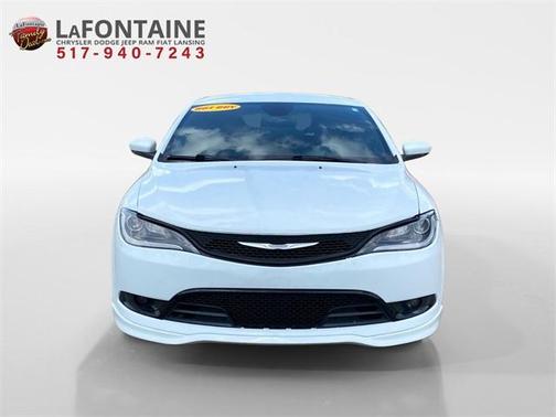 2016 Chrysler 200 S
