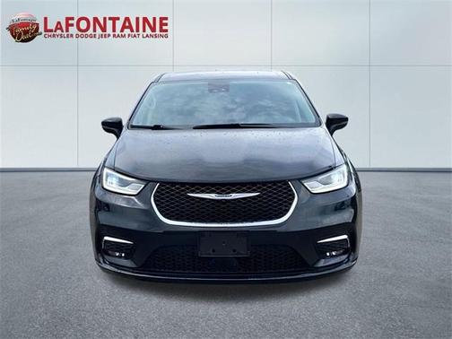 2023 Chrysler Pacifica Touring-L