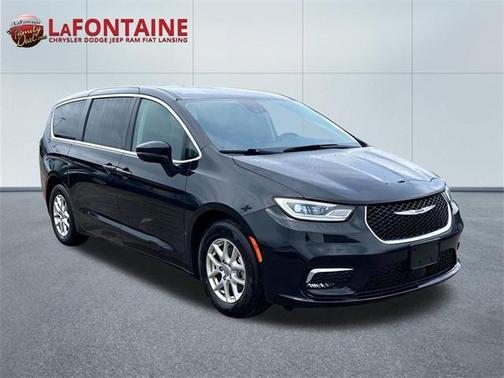 2023 Chrysler Pacifica Touring-L