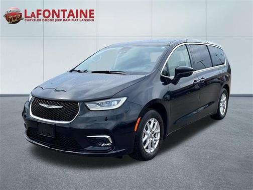 2023 Chrysler Pacifica Touring-L