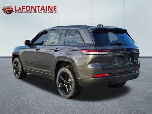 2025 Jeep Grand Cherokee Laredo