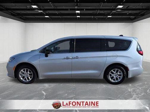 Silver Mist Clearcoat 2024 Chrysler Pacifica Touring-L