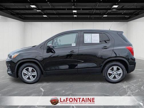 Mosaic Black Metallic 2020 Chevrolet Trax LS