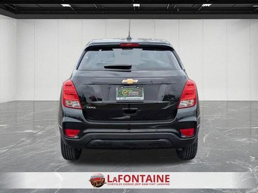 Mosaic Black Metallic 2020 Chevrolet Trax LS