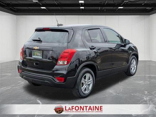 Mosaic Black Metallic 2020 Chevrolet Trax LS