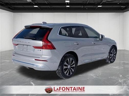 2022 Volvo XC60 B5 Inscription