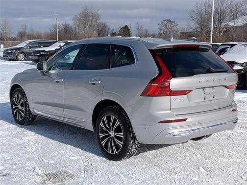 2022 Volvo XC60 B5 Inscription