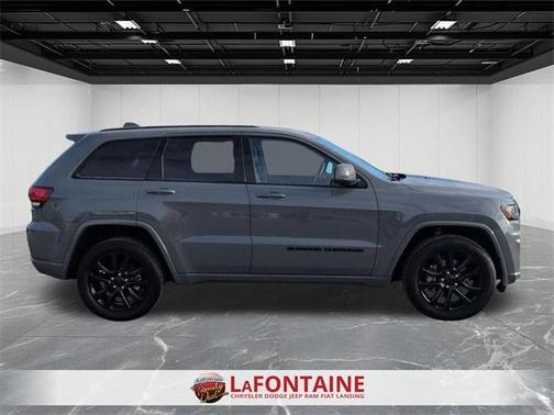 2022 Jeep Grand Cherokee WK Laredo