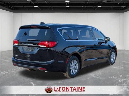 2026 Chrysler Voyager LX