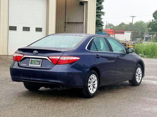 Pearl 2016 Toyota Camry LE