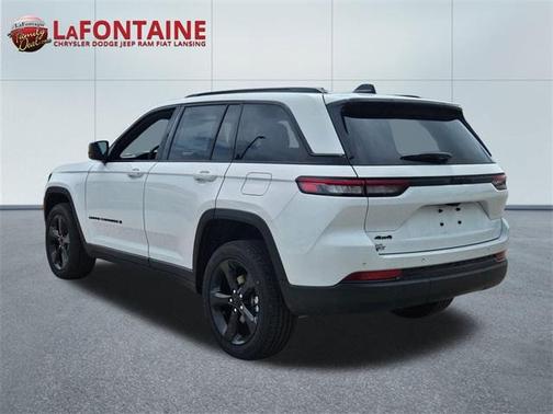 2025 Jeep Grand Cherokee Laredo