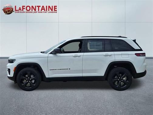 2025 Jeep Grand Cherokee Laredo